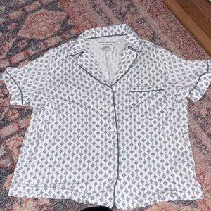 Cupcakes and Cashmere simply cool sleepwear Top size Medium